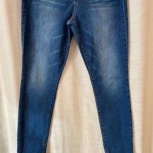 Gap denim, True Skinny jeans